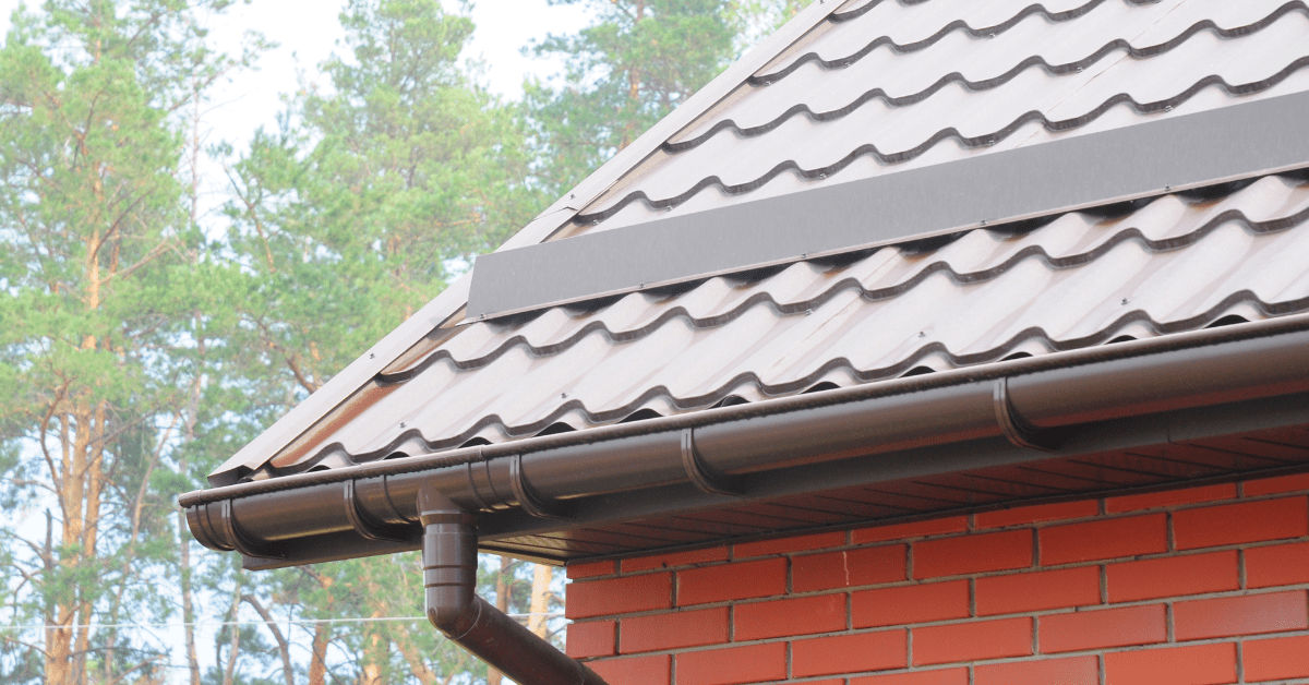 Comparing Foam Gutter Splash Guards to Other Types